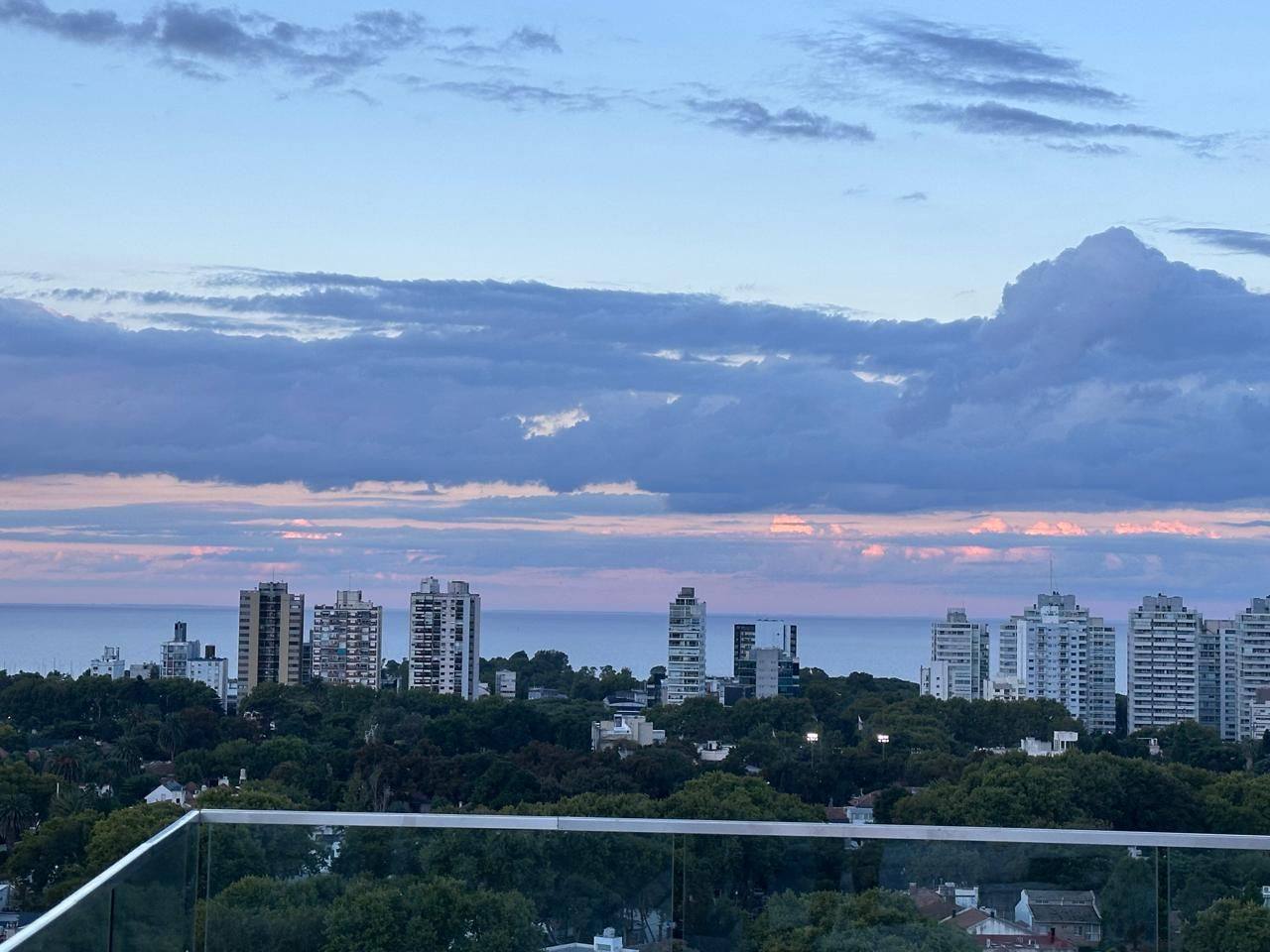 Atardecer sobre el Río de la Plata